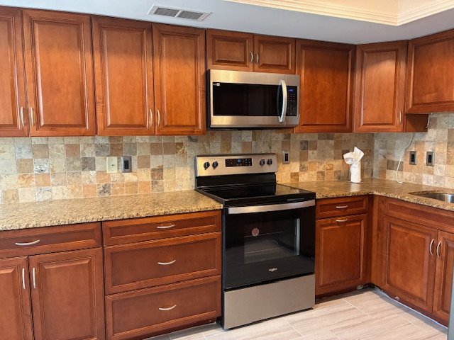 Gorgeous updated unit right on the water! 2/2 Cape Coral property image