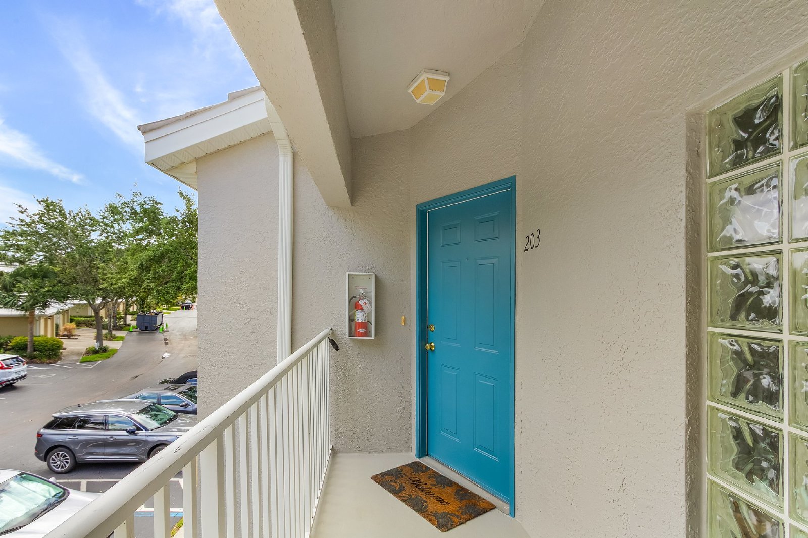 Gorgeous Lakeview Condo in Gateway property image