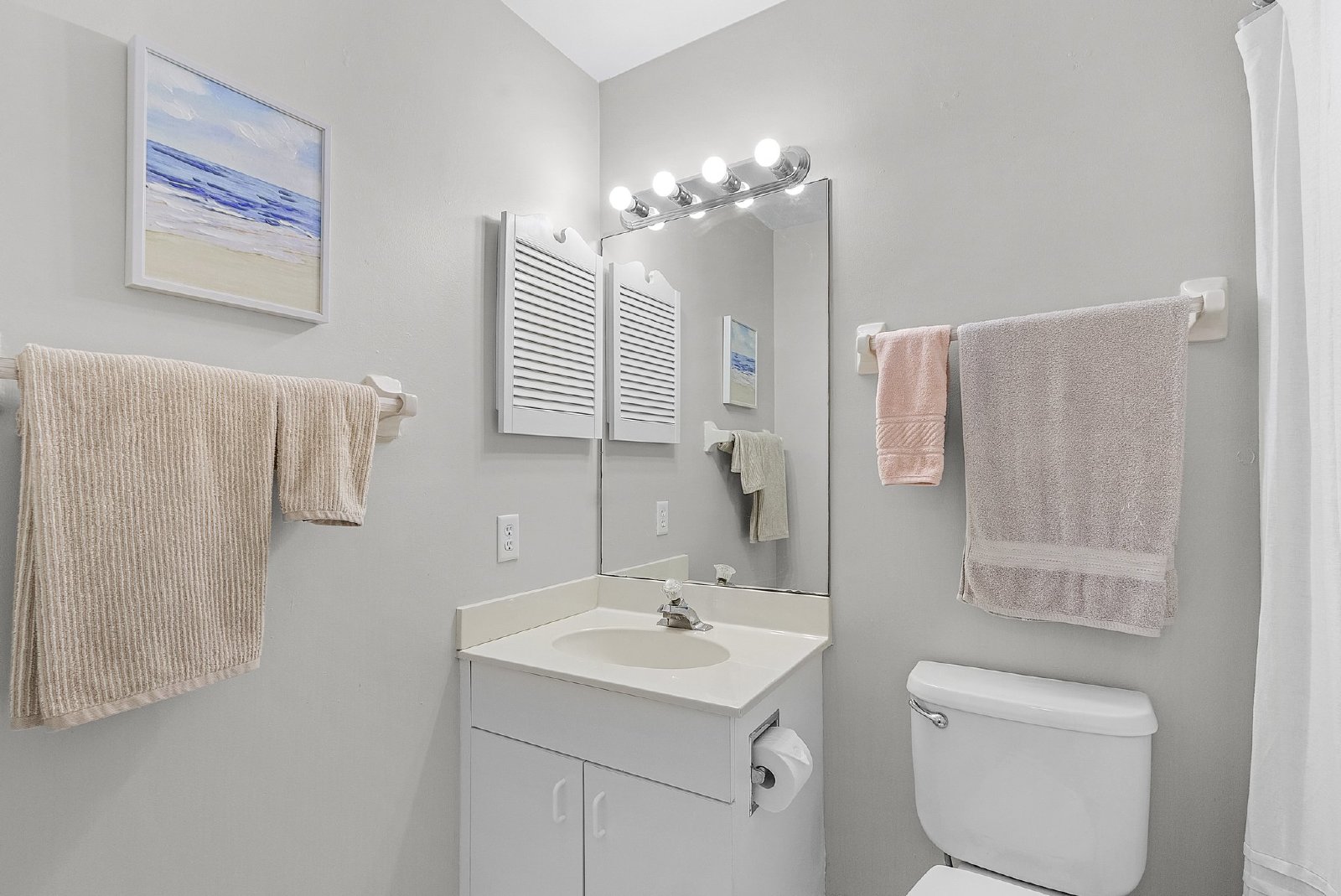 Gorgeous Lakeview Condo in Gateway property image