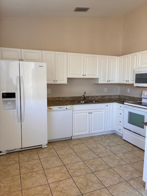 Beautiful 2/2 plus Den Condo in Terraverde Country Club property image