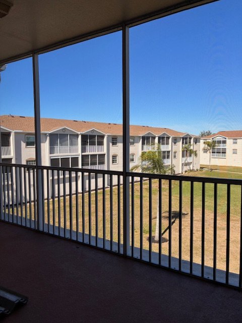 Beautiful 2/2 plus Den Condo in Terraverde Country Club property image