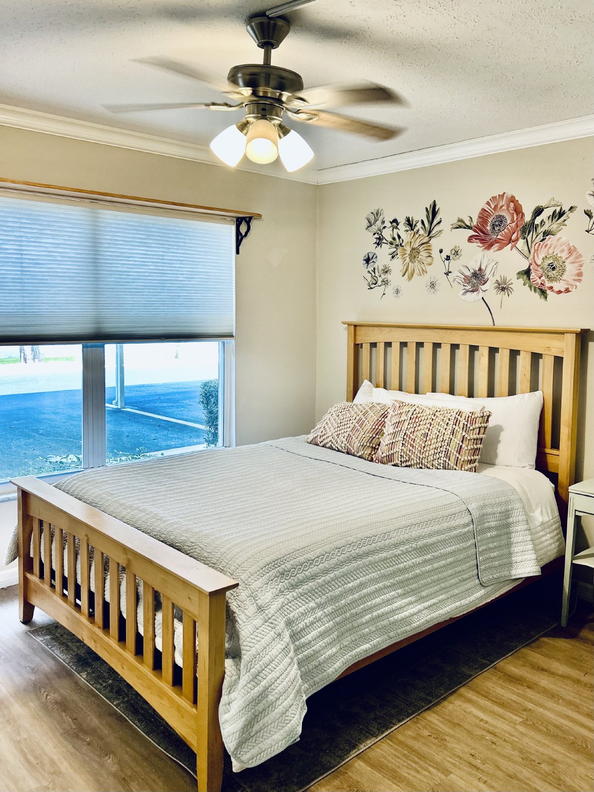 Beautiful Furnished 2/2 Waterview. property image