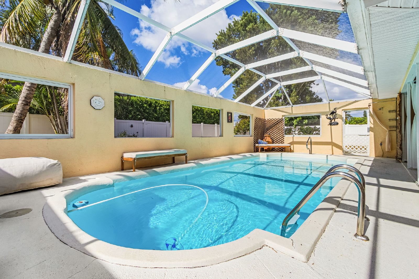 Short Term Cape Coral Pool Home for Rent property image