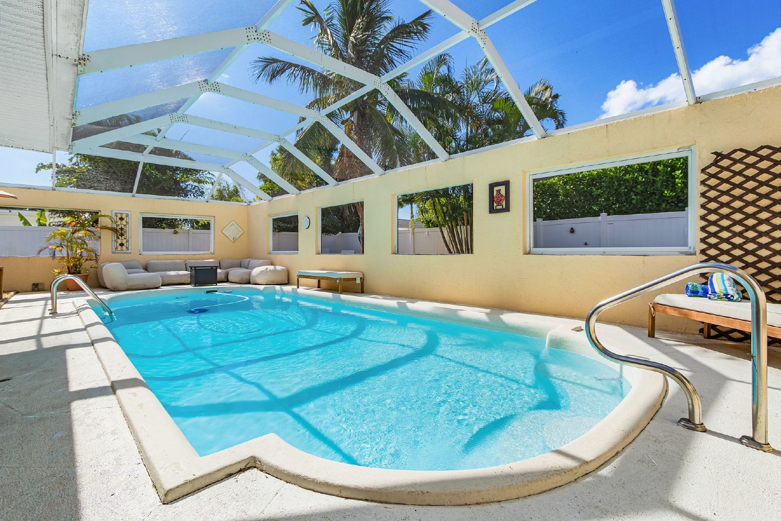 Short Term Cape Coral Pool Home for Rent property image