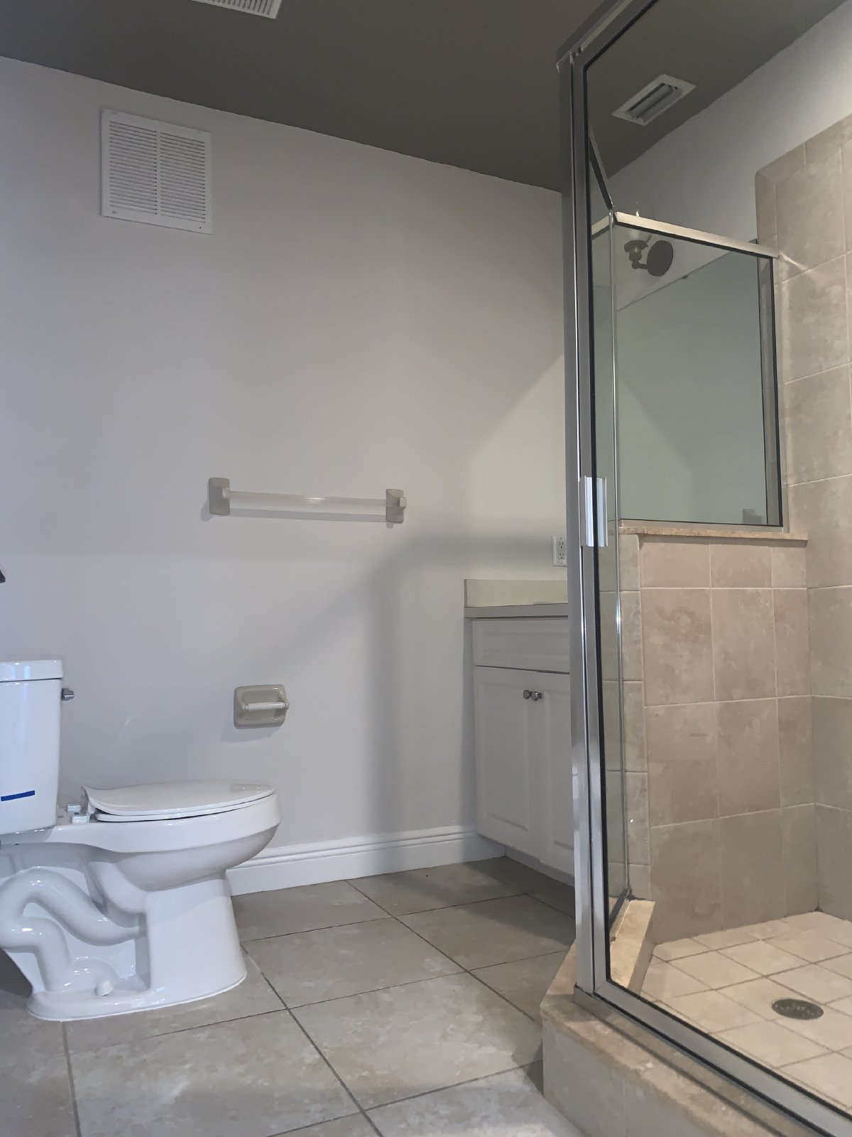 2/1 - FREE  first Month rent Special !! property image