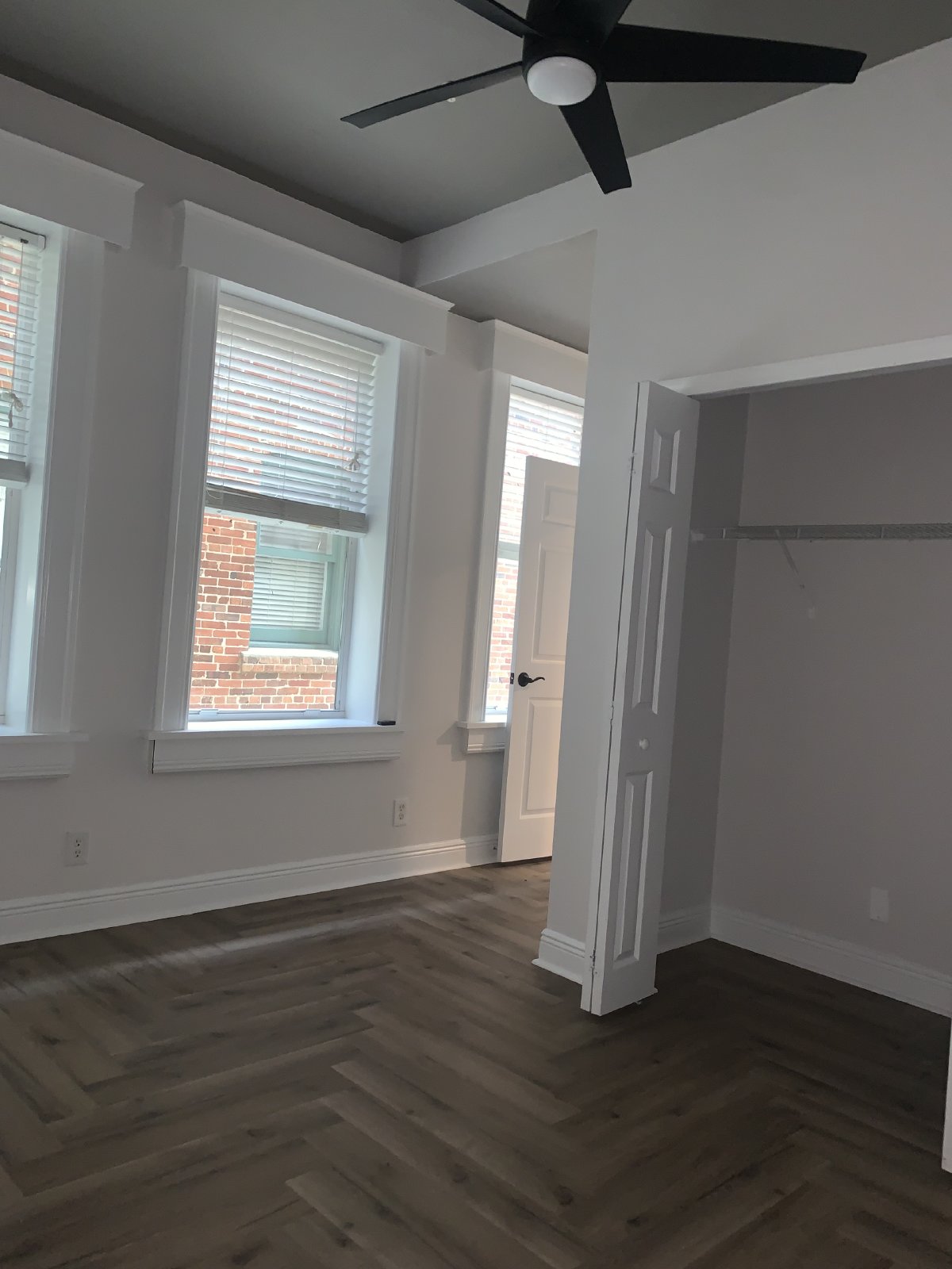 2/1 - FREE  first Month rent Special !! property image