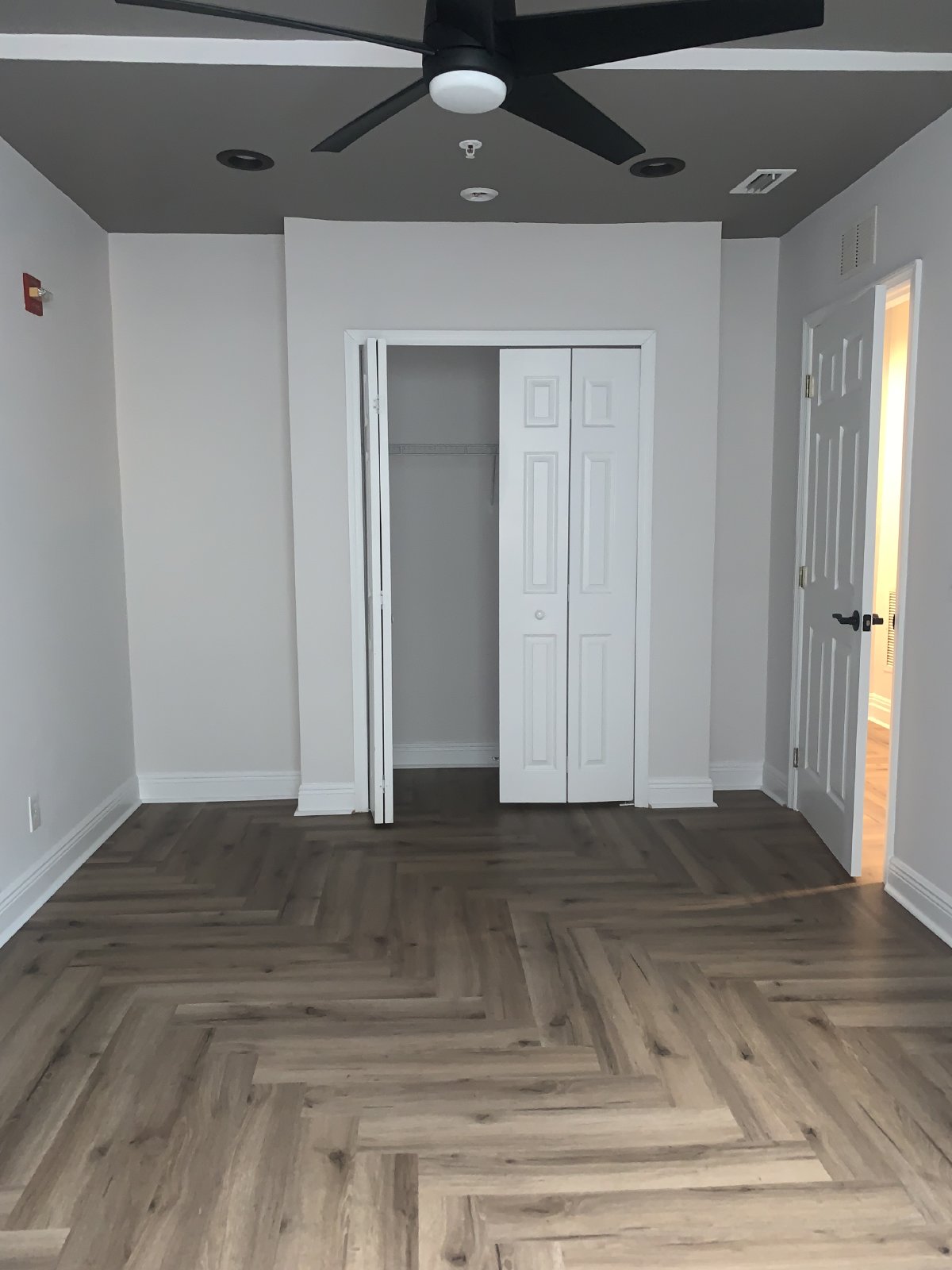 2/1 - FREE  first Month rent Special !! property image