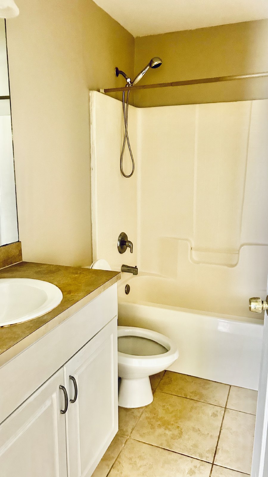 2 + DEN / 2 bath / 1-car garage - tile throughout property image