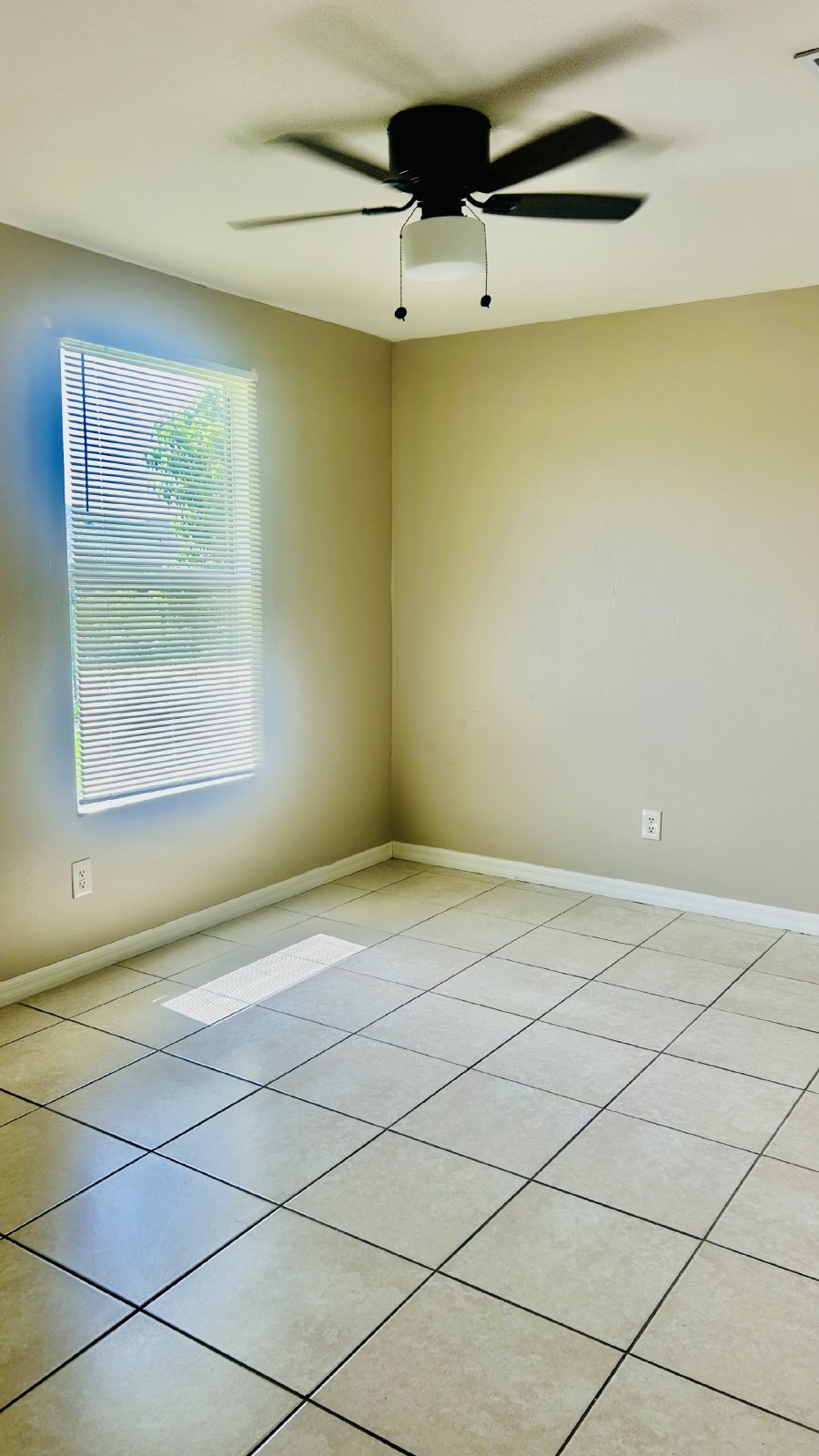2 + DEN / 2 bath / 1-car garage - tile throughout property image