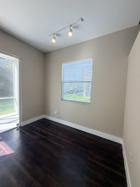 Half off of first month rent 3/2.5 Townhome property image