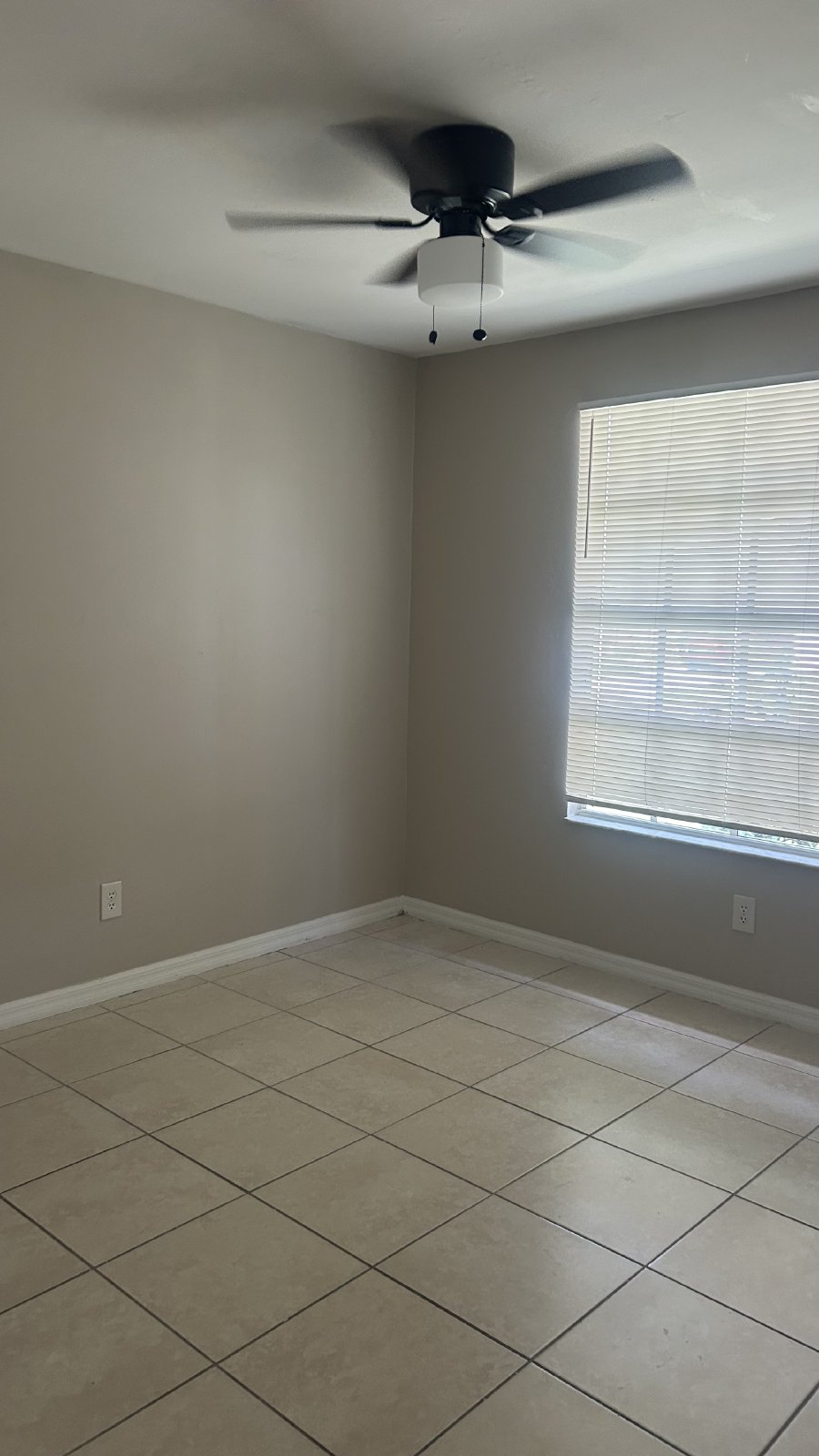 2 + DEN / 2 bath / 1-car garage - tile throughout property image