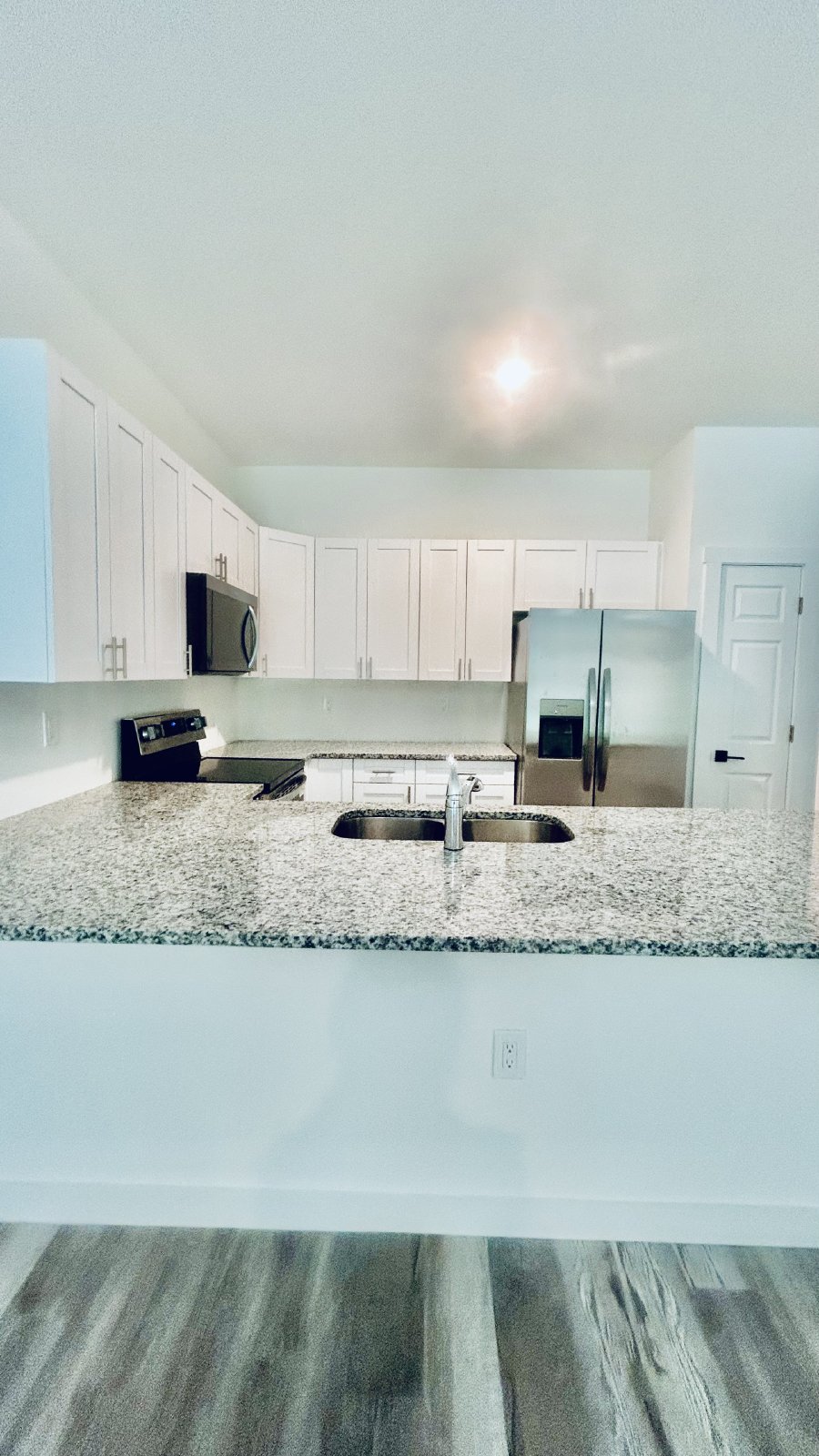 Beautiful 3/2 duplex property image