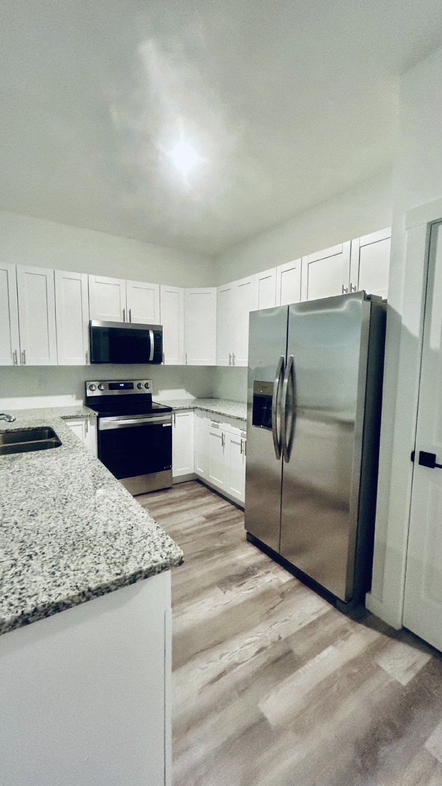 Beautiful 3/2 duplex property image