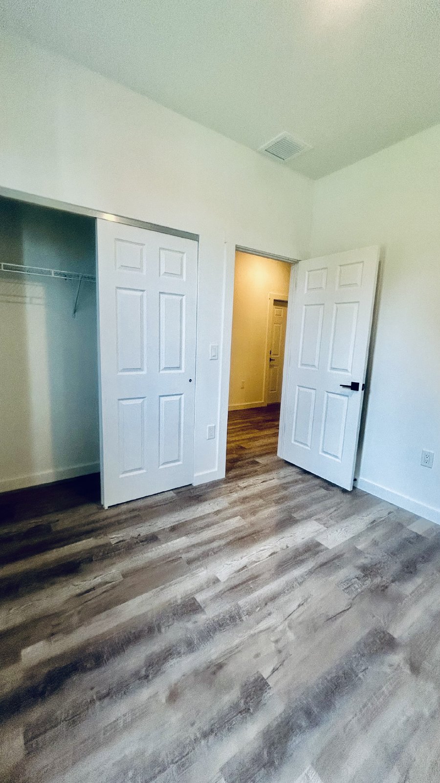 Beautiful 3/2 duplex property image