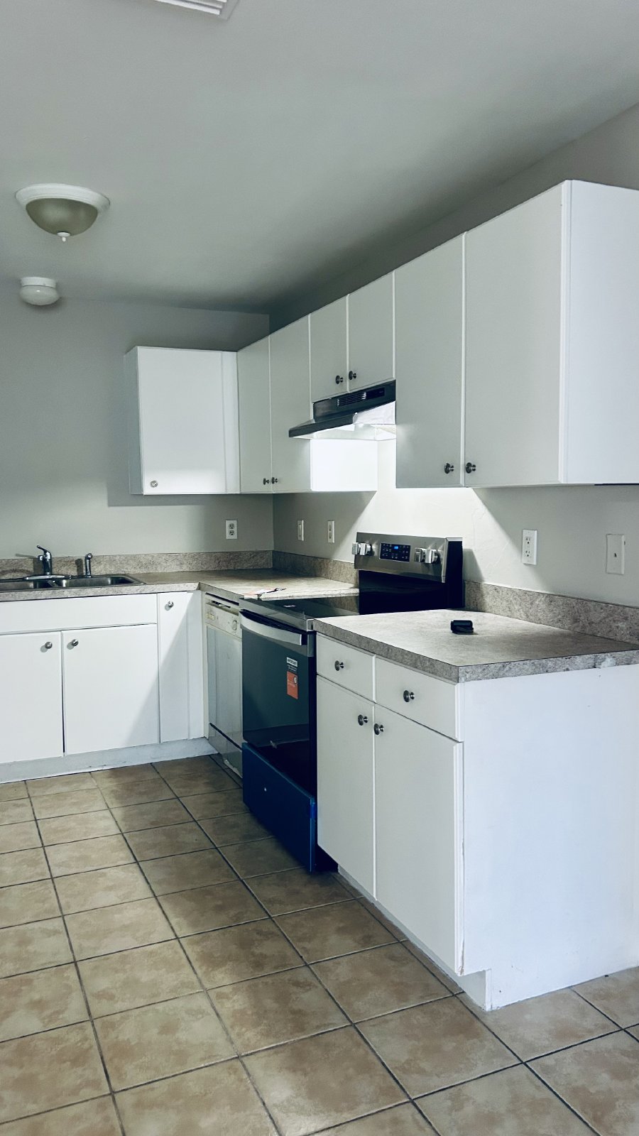 2/2 with Den Duplex property image